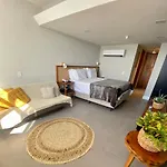 Flat Na Vitoria: A Vista Mais Bonita De Salvador